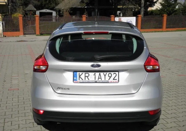 Ford Focus cena 39900 przebieg: 130000, rok produkcji 2017 z Kunów małe 466